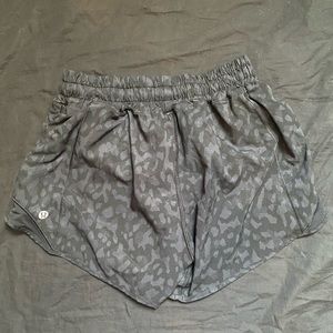 Lululemon Hotty Hot Short 4”